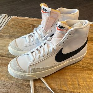 Nike Mid Blazers